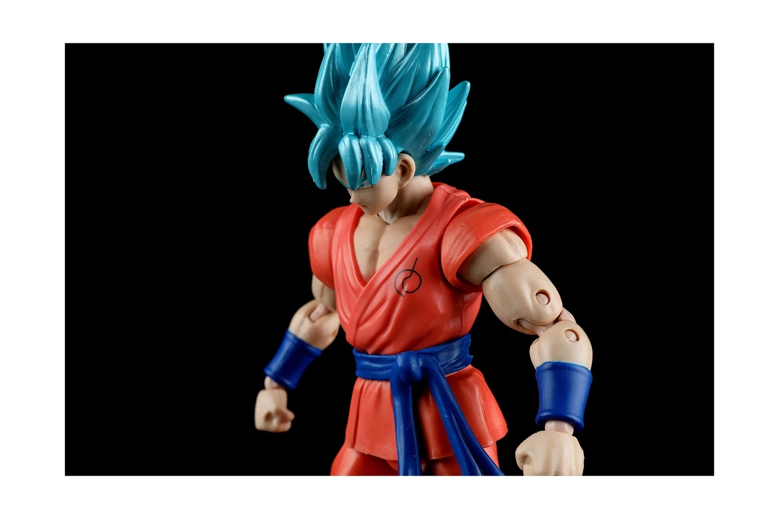 0045557358631 (4) 0045557358631 (4)